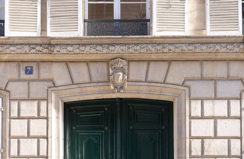 Madeleine Apartment | Appartement Exclusif et Luxueux à 300m des Champs Elysées!
