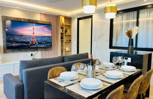 Notre-Dame-des-Champs Apartment | Appartement luxueux Le Bon Marché Paris 6