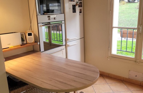 Notre-Dame Apartment | Appartement Pour 5 Personnes Résidence Arborée , Proche Gare/Parc du Château