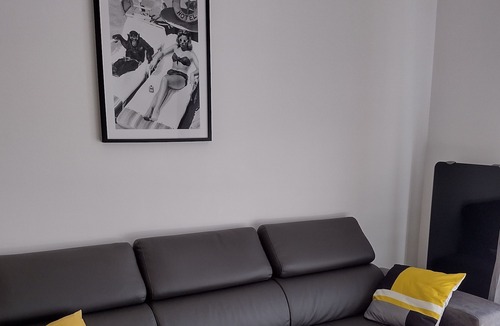 Saint-Cloud Apartment | Appartement Saint-sloud. Centre. Transports à Moins de 5 min à Pied