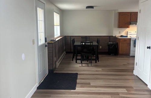 Somerset House | Apple River Rental 2-bedroom home with AC in quaint Somerset WI. Sleeps up to 8