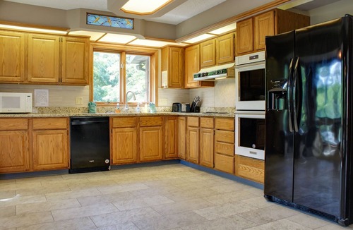 Lake Delton House | Arbor Dell 1 Block from Lake Delton