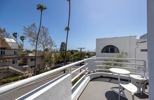 Ocean Park House | Architectural Townhouse with Panoramic Ocean and Mountain Views