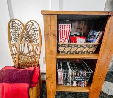 Lutsen House | Aspen Cottage Ski In Ski Out 1BR at Lutsen Mtn