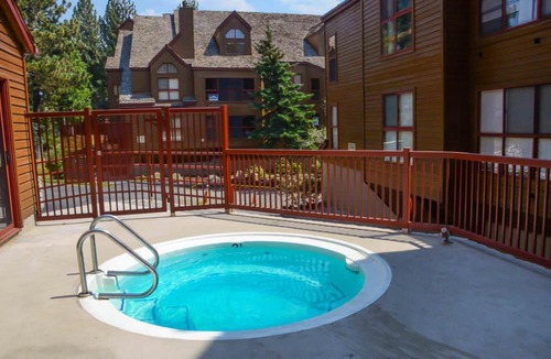 Mammoth Lakes House | Aspen Creek Shared Amenities Near Hiking