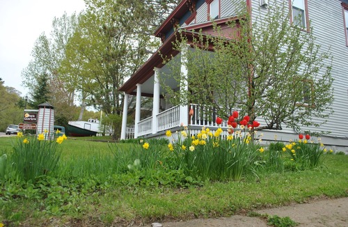 Bayfield Apartment | At Ships Quarters "Olaf" Suite. Downtown Bayfield Sleeps 2. Private entrance.