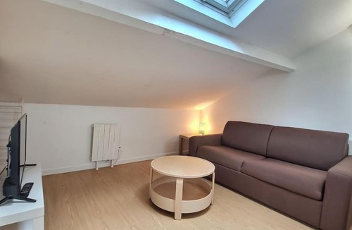 Chelles Apartment | Au bord du canal G *Paris*Disney*Gare*