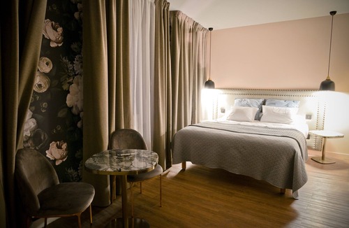 Viarmes Hotel | Auberge la Renaissance