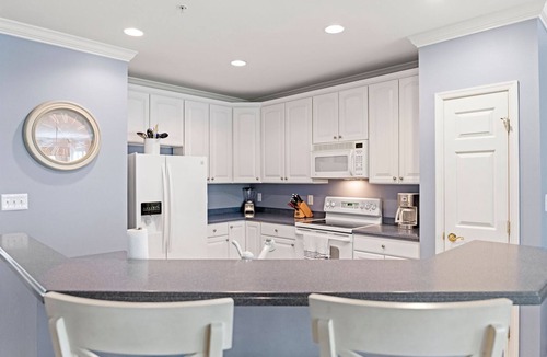 Sunset Island House | August Discounts and Short Stays Sunset Island 4 Fountain Drive East, Unit 2A