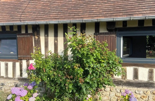 Saint-Samson-de-la-Roque House | Authentic Normandy farmhouse near a Seine nature reserve