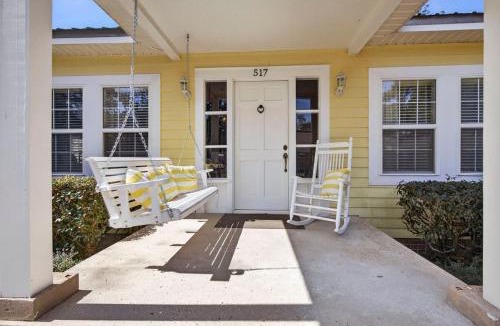 Biloxi House | Authentic Ocean Springs Cottage Walk Downtown