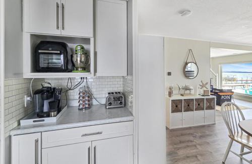 Orleans House | AWave From It All lakefront on Big Spirit Lake