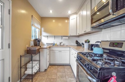 South Redondo Apartment | #B 1-level, 2Bd, 1Block to Beach, Esplanade, Shops