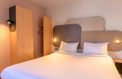 Le Chesnay Hotel | B&B HOTEL Versailles Le Chesnay