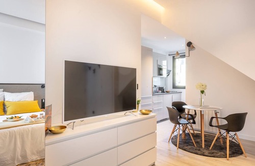 15th Arrondissement Apartment | B9 Studio 175Blo-Paris Convention