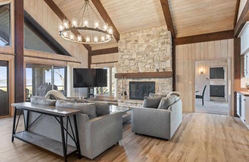 Baileys Harbor House | Baileys Harbor Lakefront Abode by Simple Life Rentals