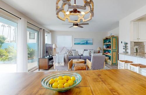West Newport House | Balboa Blue Lagoon