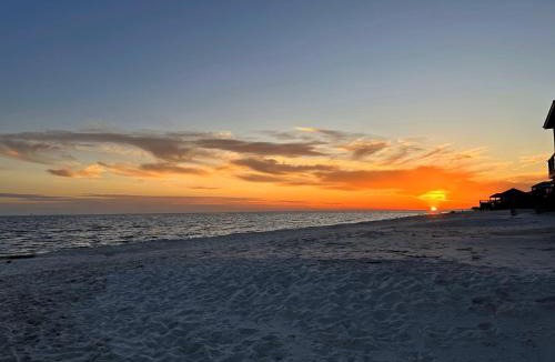 Dauphin Island House | Bama Breeze