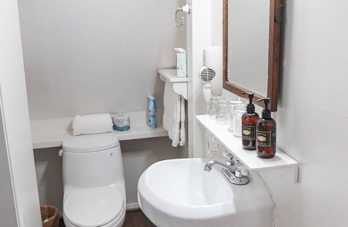 Oak Park Bed & Breakfast | Bath Street Inn B & B