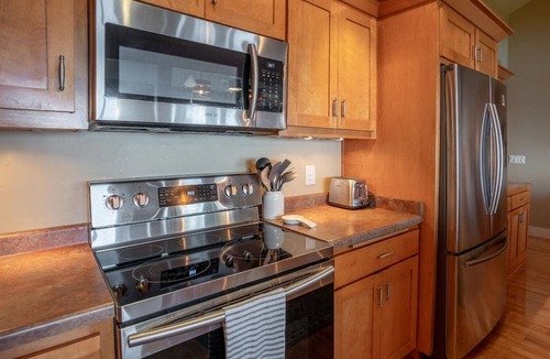 Sturgeon Bay House | Bay Cliff Cottage Retreat | A Southern Door County Retreat