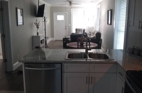 Bay St Louis Cottage | Bay Old Town Cottage-Southern charm & location.