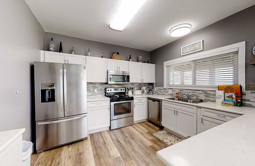 Surf Side Shores House | Bay Walk | Gulf-Front Beach House on Fort Morgan’s Quiet Coast