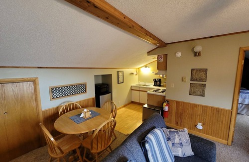 Bayfield Apartment | Bayfield Island View Lodging "Sevona Suite" on Lake Superior with Best Lake view
