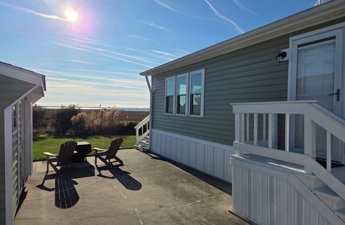 Assateague Pointe House | Bayfront cottage offers amazing views of the water and Assateague Island