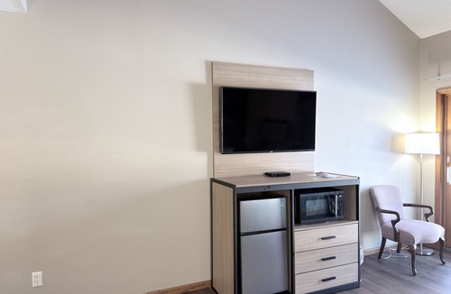 Platteville Hotel | Baymont Inn And Suites By Wyndham Platteville