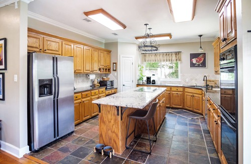 Port Vincent House | Bayou Breeze Retreat w/Pool & River Access