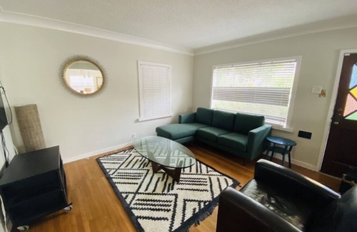 Belmont Heights House | Beach bungalow-5 min to beach, shops, restaurants!