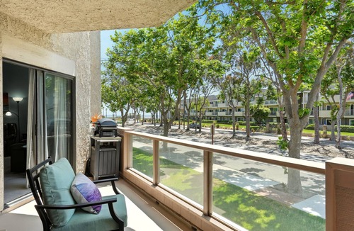 Port Hueneme Condo | Beach Getaway — Just Steps to the Sand!