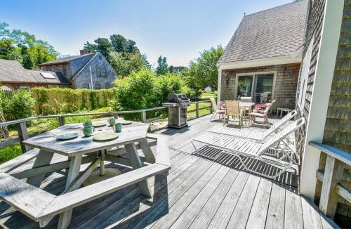 Orleans House | Beach Getaway with Private Backyard