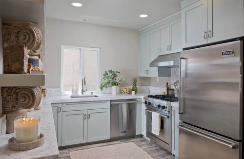 The Strand House | Beach House*Steps to Sand*Outdoor & Rooftop Patios