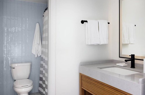South Yarmouth Hotel | Beach Love: Red Jacket Resort, Oceanfront, Family Activities, 2 Rooms
