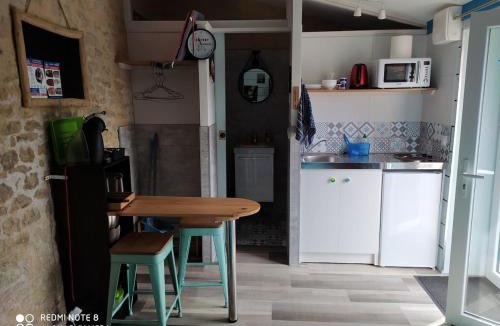 Saint-Vincent-sur-Graon House | Beach Studio charm and comfort in Le Bernard