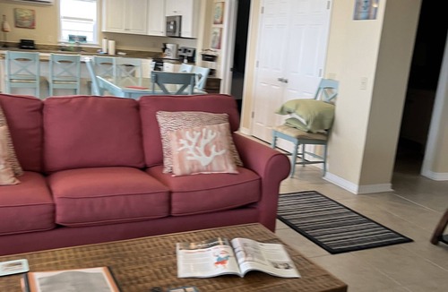 Southpointe House | Beachfront/GulfFront,1stRow,5BR,2500sf,sleeps18,HugePorch,Renovated &PetFriendly