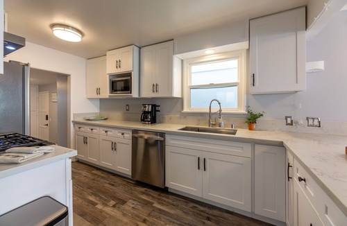 Sunset Beach House | Beachfront House - New Remodel - Views, Spa + Deck