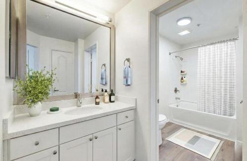 Marina del Rey Apartment | Beachside Marina Del Rey 2BR & 1BR - Resort Amenities