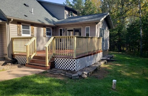 Lyndon Station House | Bear Cove Cabin