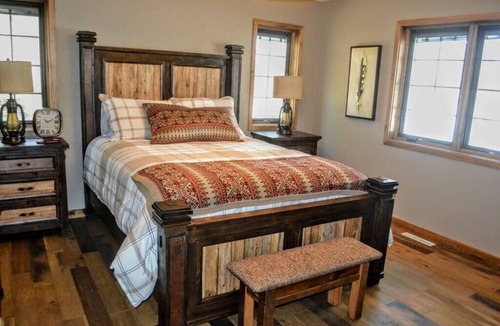 Hazelhurst House | Bearskin Peninsula Su