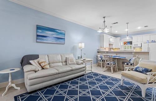 Long Beach Condo | Beau Claire 2br Long Beach condo close to Gulfport, Biloxi