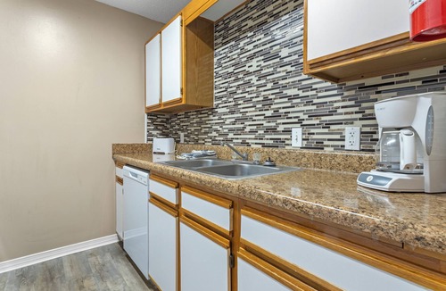 D'Iberville Apartment | Beaujolais Villas
