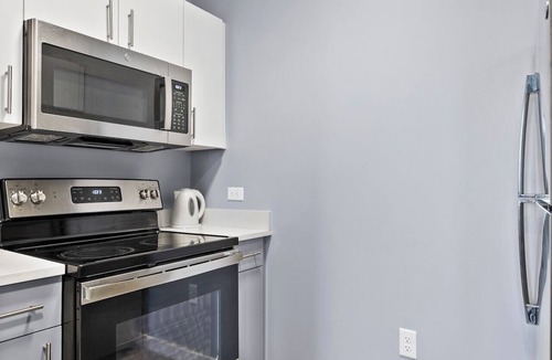 Everett Apartment | Beautiful 1BR Near Encore Boston n3ca