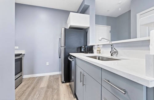 Everett Apartment | Beautiful 1BR Near Encore Boston n3ca
