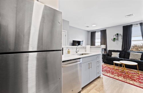 Everett Apartment | Beautiful 1BR Near Encore Boston j2jk