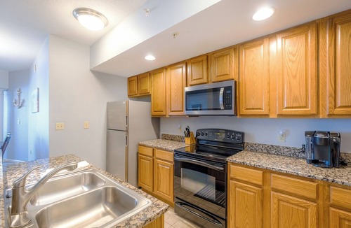 Gulfport Condo | Beautiful 2 Bedroom /2 Bathroom Condo Overlooking the Gulf LT2-1304