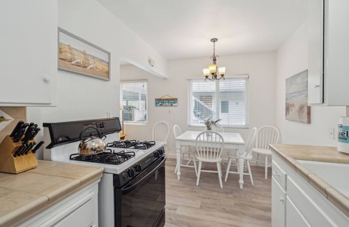 Carpinteria Condo | Beautiful 2-bedroom Condo Across from the Sand!