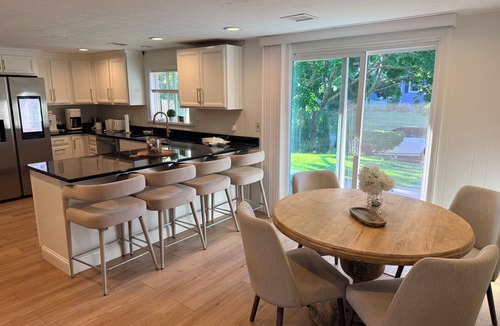 Teaticket House | Beautiful 4-Bedroom Home Premier Location