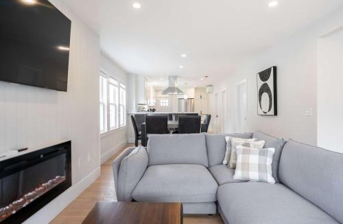 West Somerville Apartment | Beautiful and Spacious 3BD Condo in Somerville